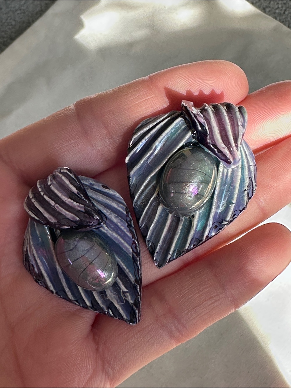 Vtg Fired Fantasies ceramic clip-ons earrings purple iridescent botanic foliage